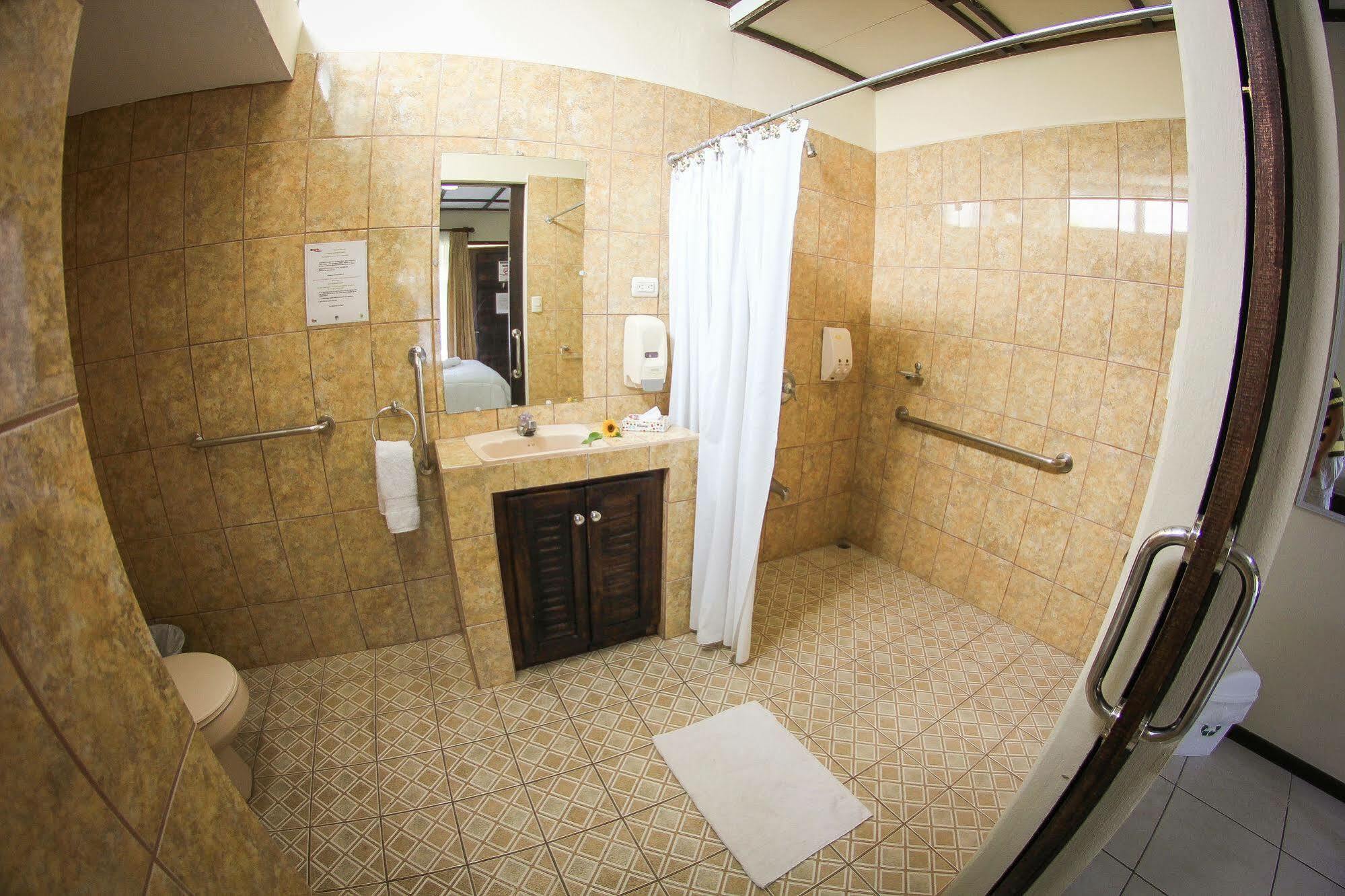 Hotel Wagelia Turrialba Extérieur photo