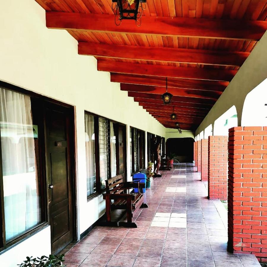 Hotel Wagelia Turrialba Extérieur photo